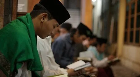 Berjalan Bersama Al-Qur’an