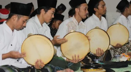 Bila Cetakan Tak Mengaji? Koreksi Harakat dalam Cetakan Kitab Barzanji