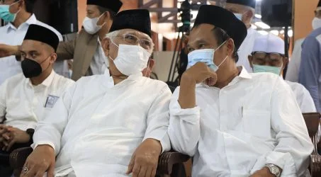 Gus Mus berkisah terkait Keteladanan Kiai Ali