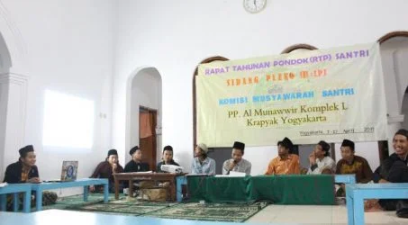 Dinamika Demokrasi Laporan Pertanggung Jawaban (LPJ) Komplek L