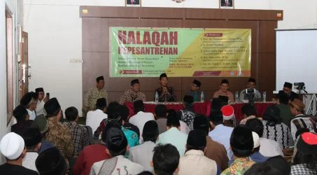 Prof. Dr. M. Chirzin : Pesantren adalah Cagar Budaya Islam dan Persemaian Kader Ulama