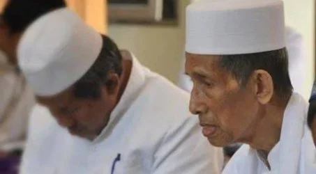 Cara Kiai Zainal Menghormati Pengarang Kitab